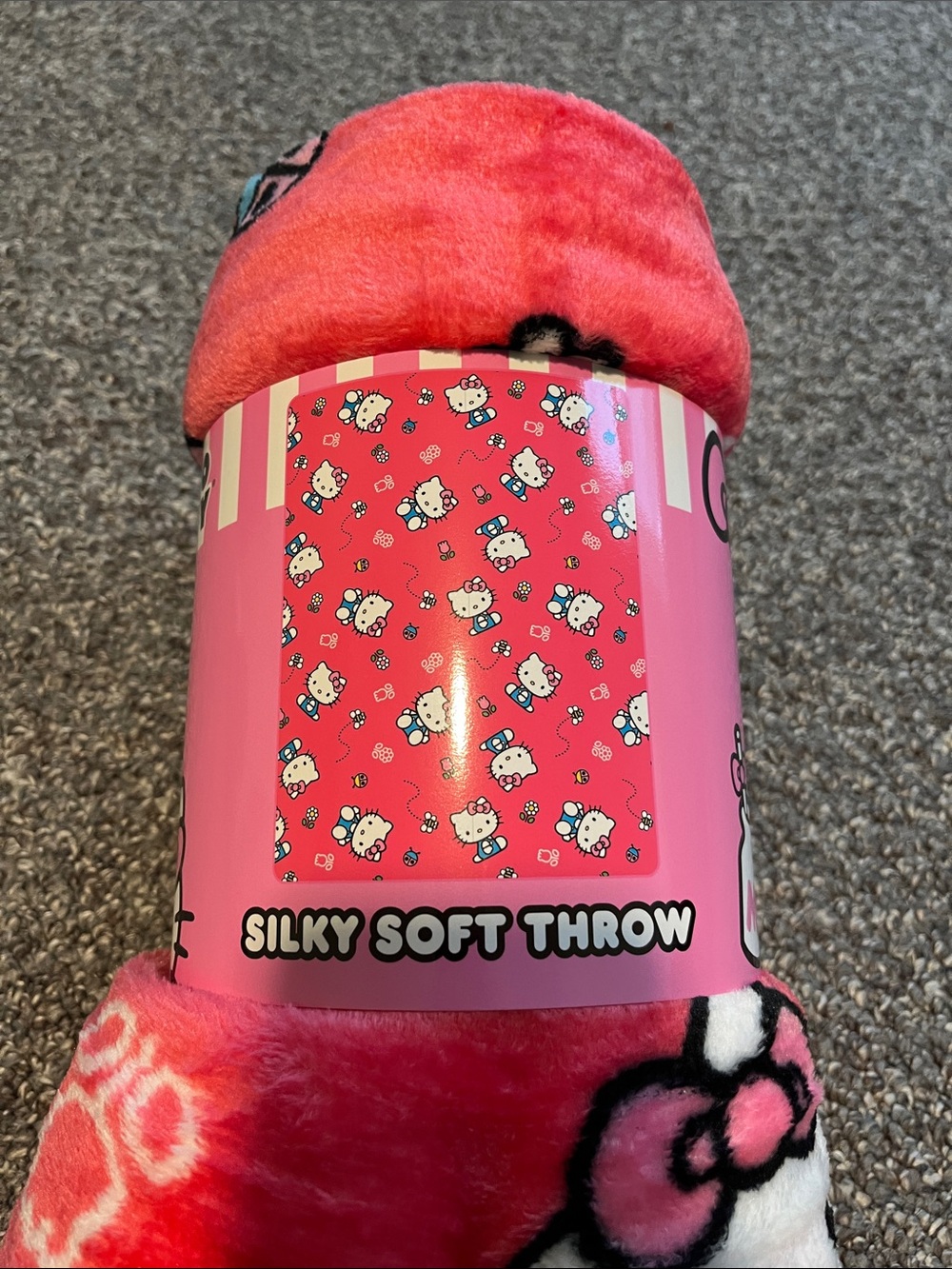 Hello Kitty throw - Picture 2 of 4